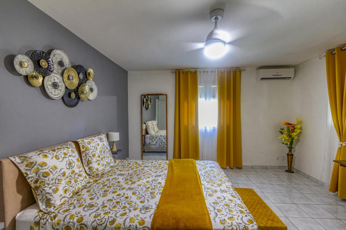 22.Location villa piscine Sainte Anne Gudaeloupe_Chb Rdc 2